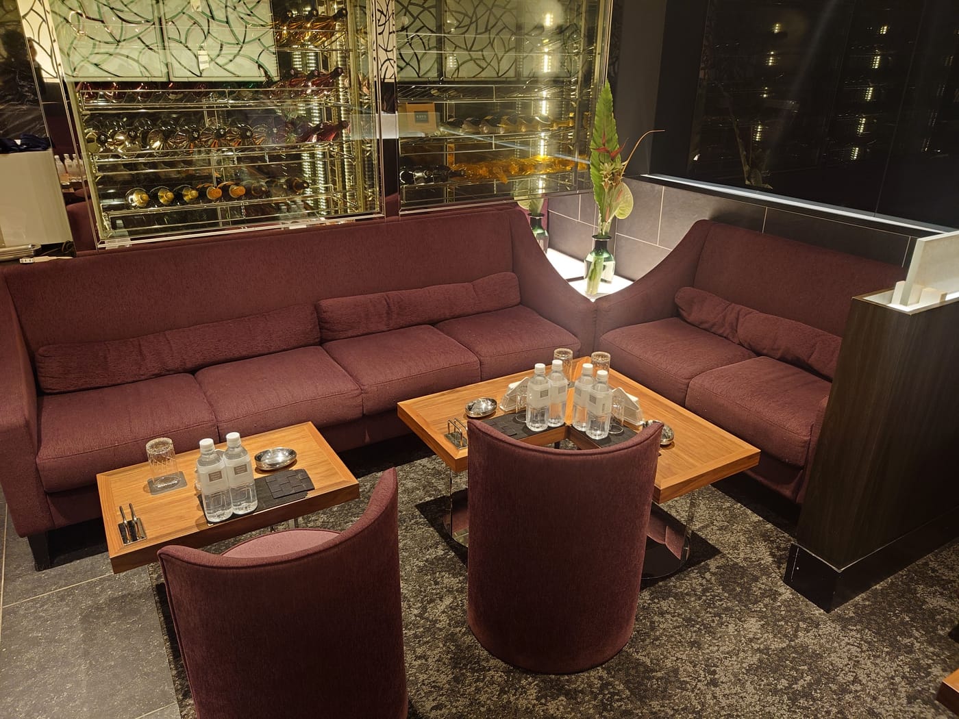 MAIN ROOM ワインセラー
